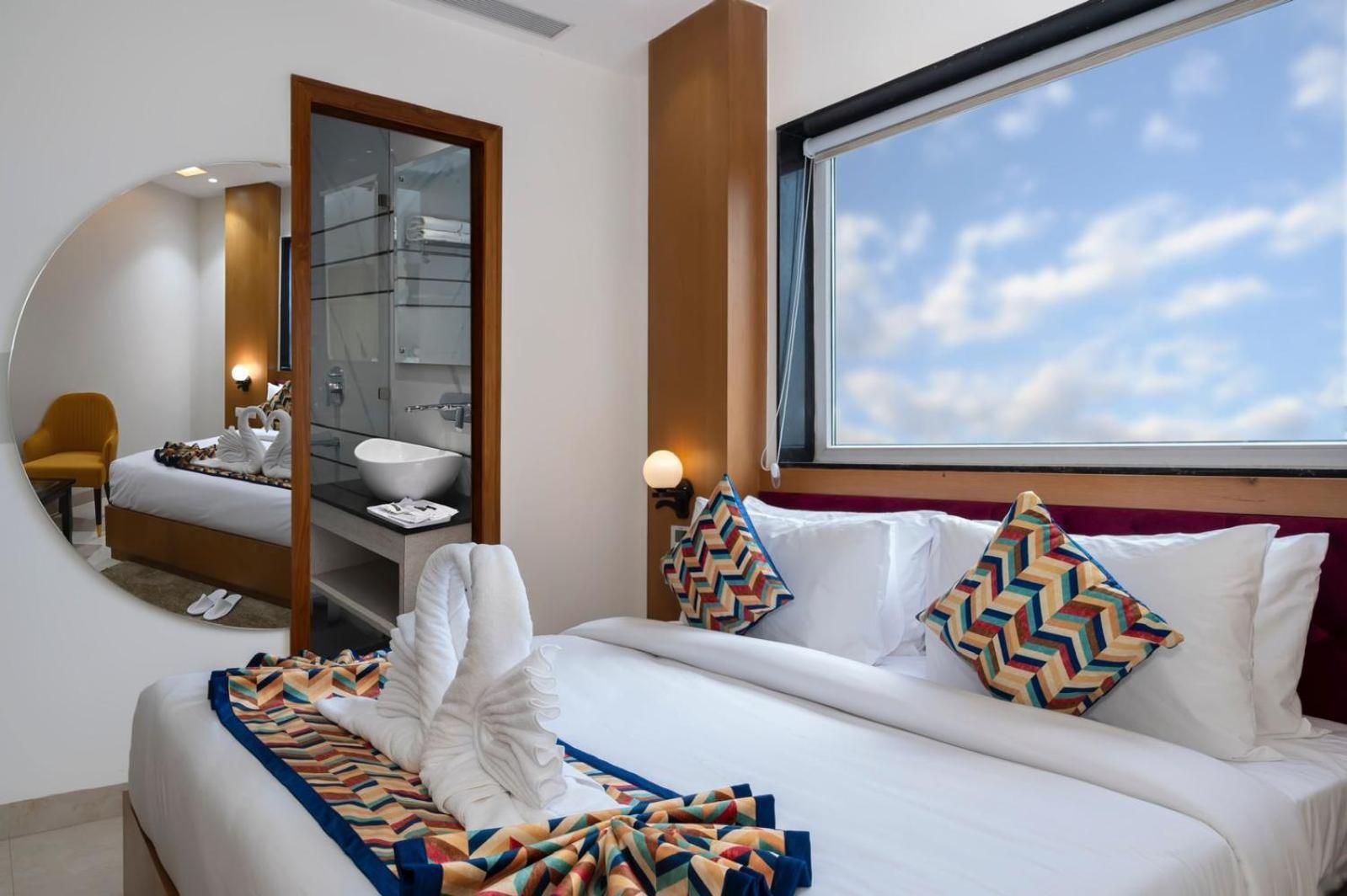 Classio Royale By Io Hotels Near Golden Temple อัมริตสา ภายนอก รูปภาพ