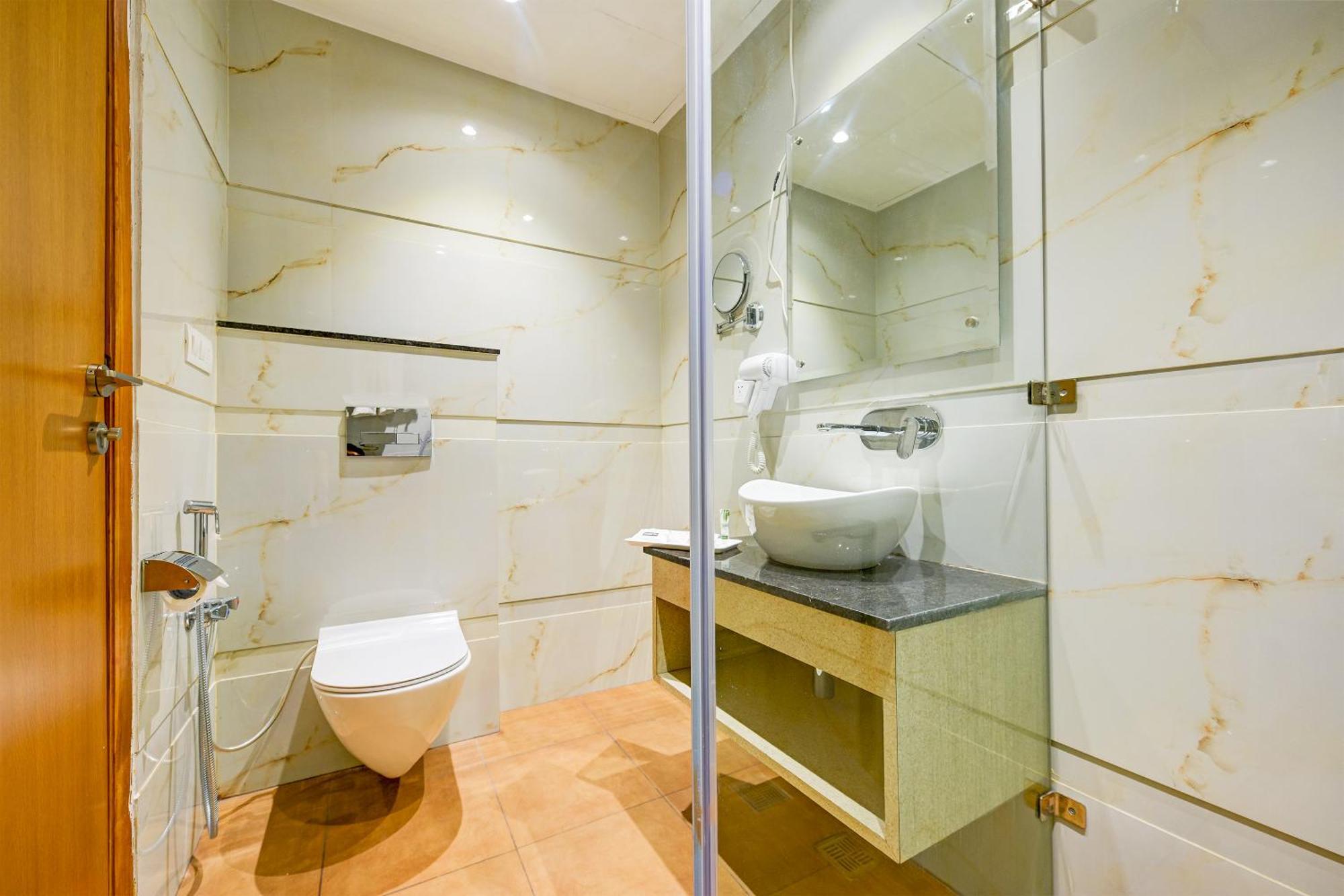 Classio Royale By Io Hotels Near Golden Temple อัมริตสา ภายนอก รูปภาพ